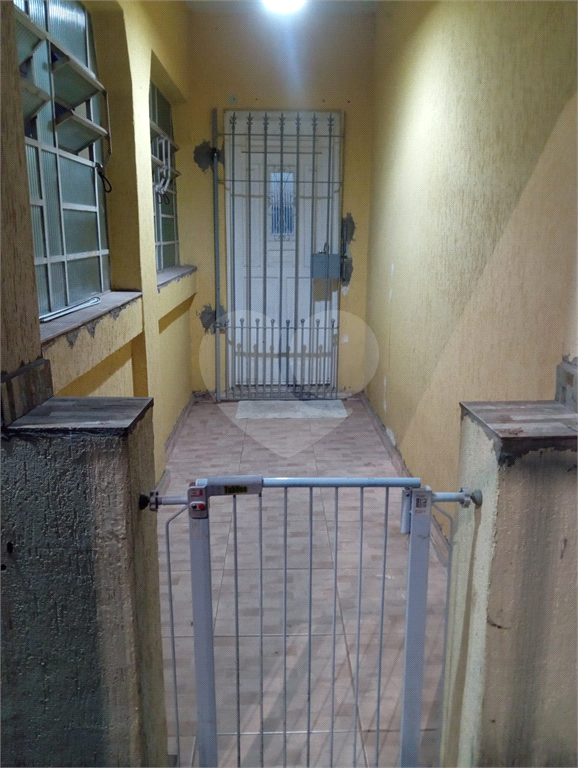 SOBRADO COM 02 CASAS PARA MORADIA E LOCAÇÃO - OTIMA RENTABILIDADE