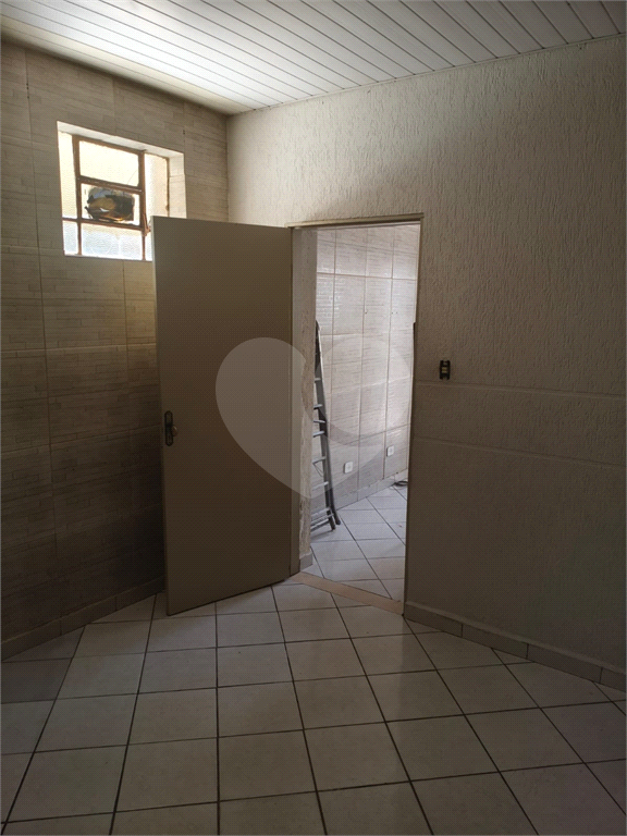 SOBRADO COM 02 CASAS PARA MORADIA E LOCAÇÃO - OTIMA RENTABILIDADE