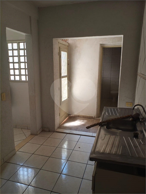 SOBRADO COM 02 CASAS PARA MORADIA E LOCAÇÃO - OTIMA RENTABILIDADE