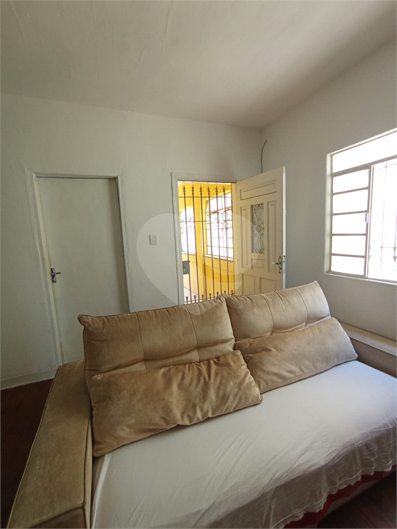 SOBRADO COM 02 CASAS PARA MORADIA E LOCAÇÃO - OTIMA RENTABILIDADE