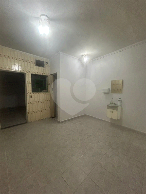 SOBRADO em ÁGUA FRIA