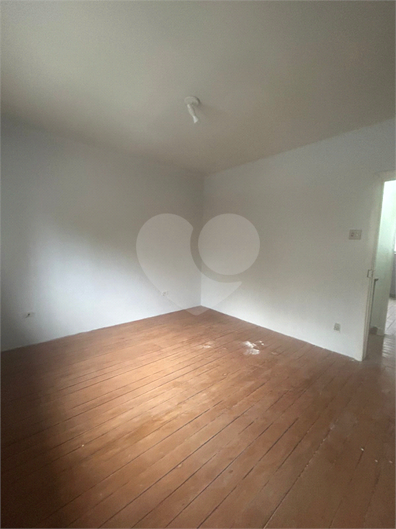 SOBRADO em ÁGUA FRIA