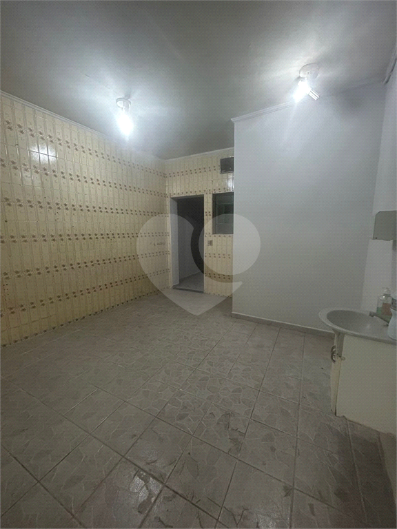 SOBRADO em ÁGUA FRIA