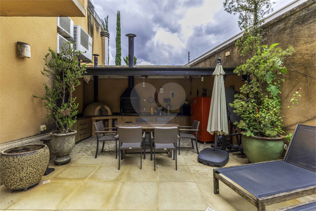 DUPLEX em ALTO DE PINHEIROS