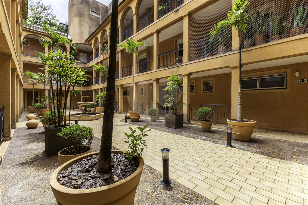 DUPLEX em ALTO DE PINHEIROS