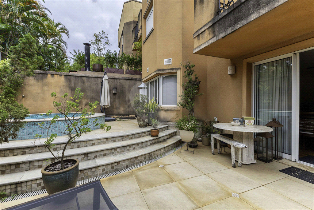 DUPLEX em ALTO DE PINHEIROS