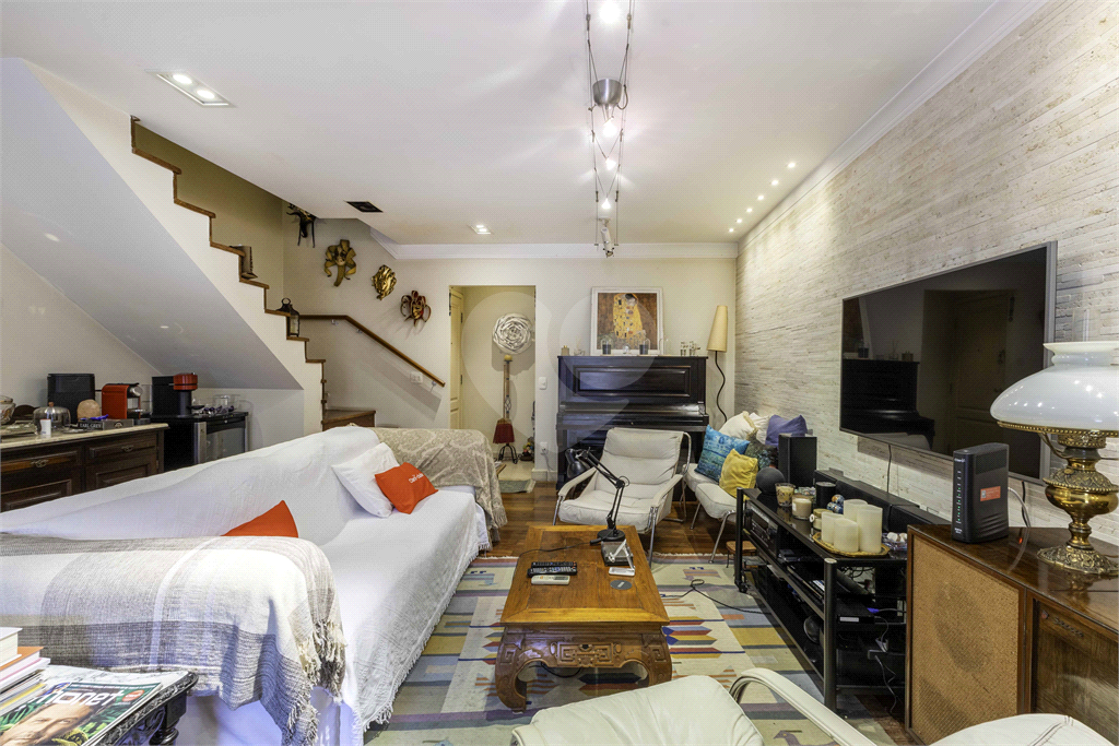 DUPLEX em ALTO DE PINHEIROS