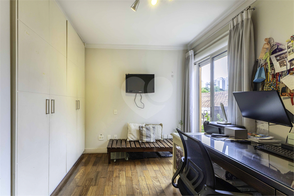 DUPLEX em ALTO DE PINHEIROS