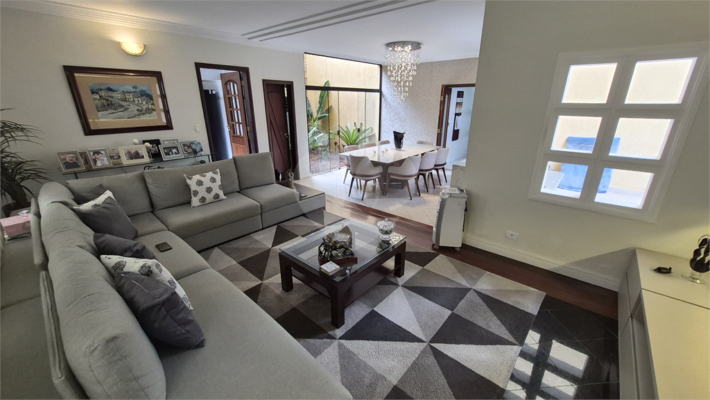 Sobrado venda Jardim França 3 suítes piscina espaço gourmet quintal escritório 5 vagas