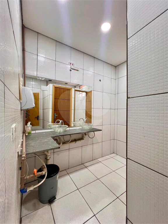 Imóvel comercial amplo e muito bem estruturado