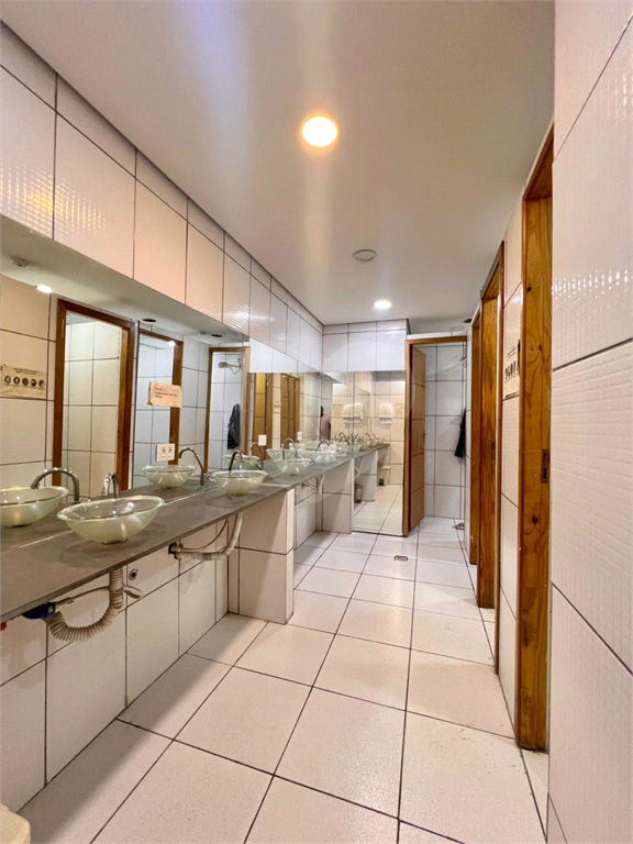 Imóvel comercial amplo e muito bem estruturado