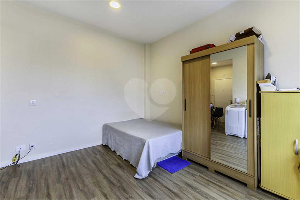 APARTAMENTO em CENTRO