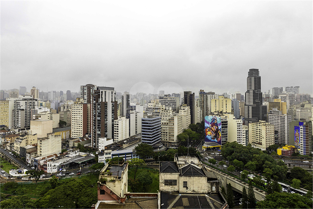 APARTAMENTO em CENTRO