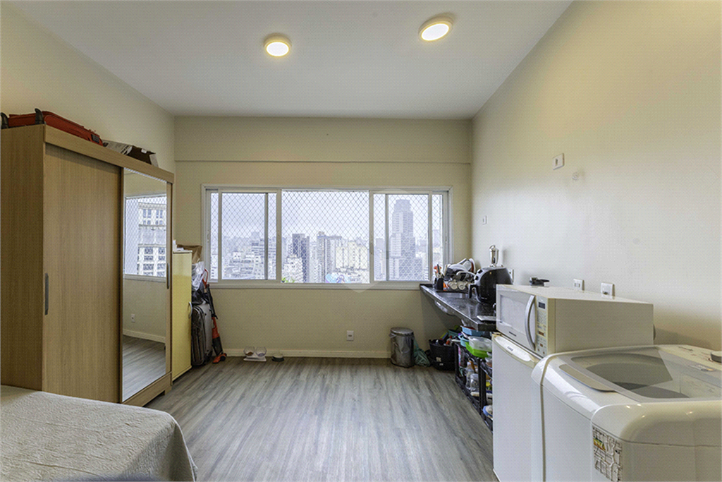 APARTAMENTO em CENTRO