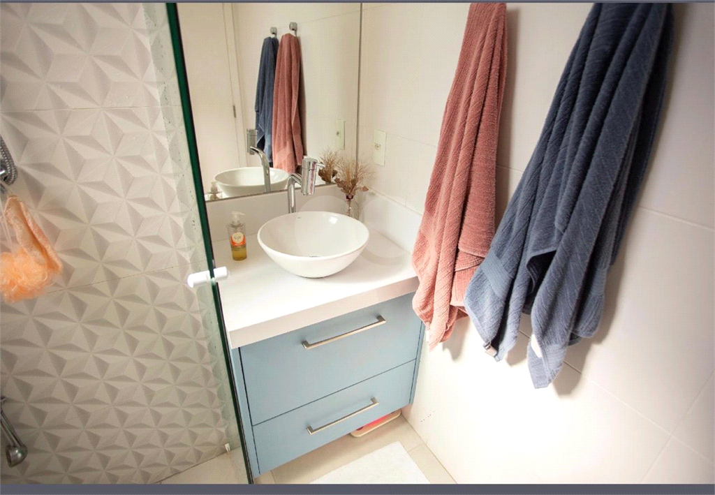 Apartamento com 2 quartos suíte e varanda