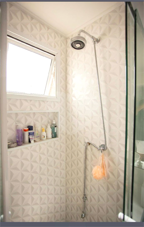 Apartamento com 2 quartos suíte e varanda