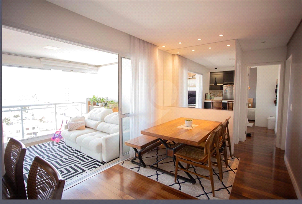 Apartamento com 2 quartos suíte e varanda