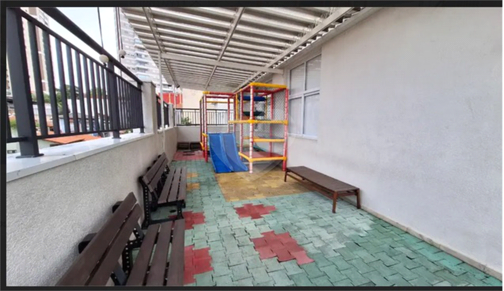 Apartamento com 2 quartos suíte e varanda