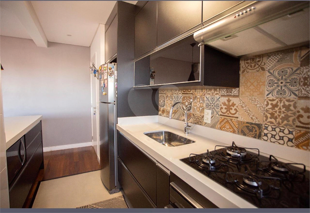 Apartamento com 2 quartos suíte e varanda