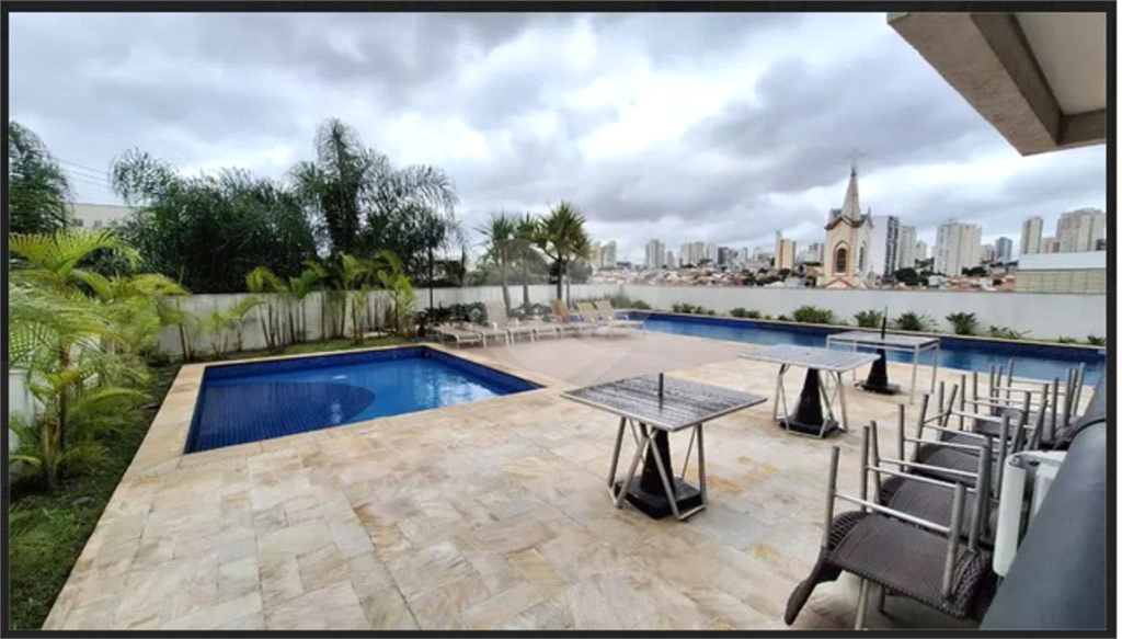 Apartamento com 2 quartos suíte e varanda