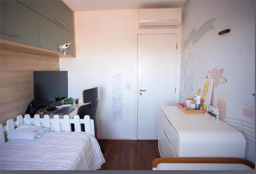 Apartamento com 2 quartos suíte e varanda