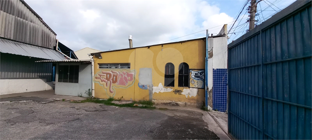 Terreno 1.430 m² | Galpão I Zoneamento Misto | Ótima Localização | Ideal para Construtores!