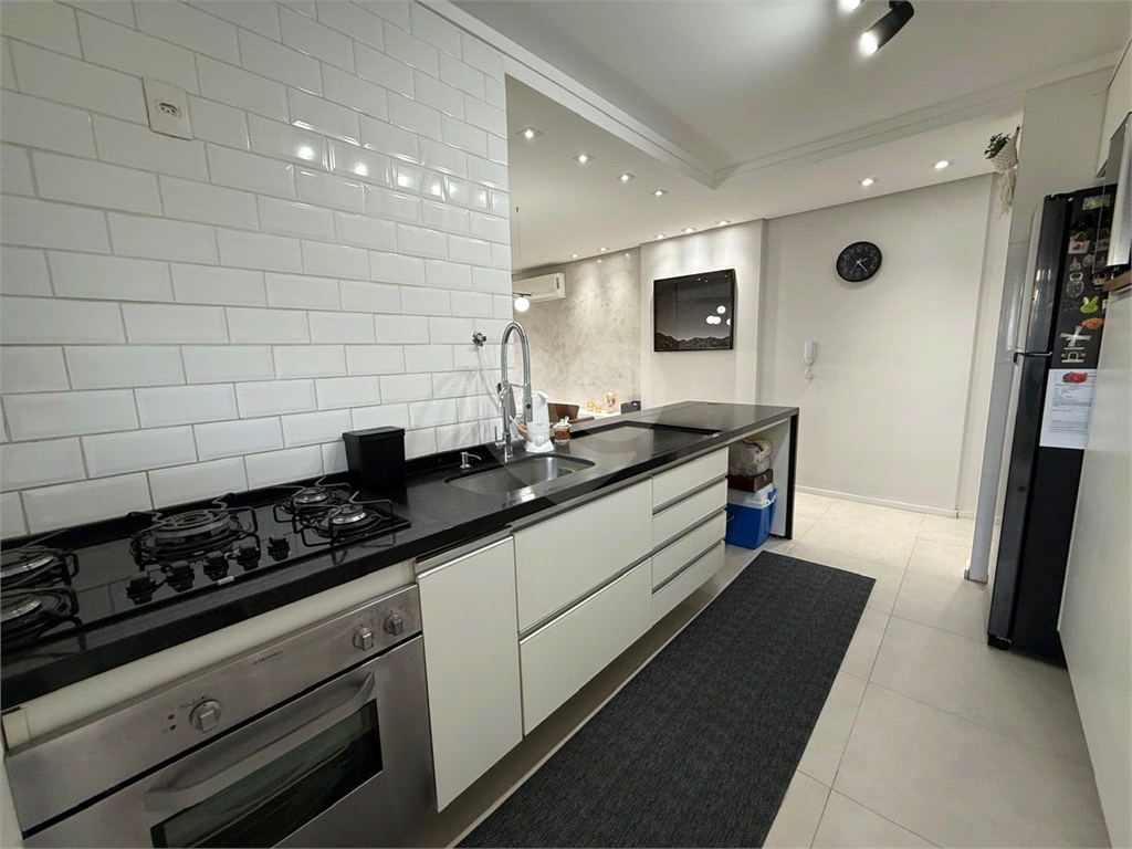 Apartamento 74m² | 2 Dormitórios | Porteira Fechada | Próximo ao Emílio Ribas