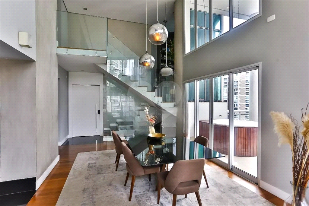 Apartamento à venda com 210m², 2 quartos e 3 vagas