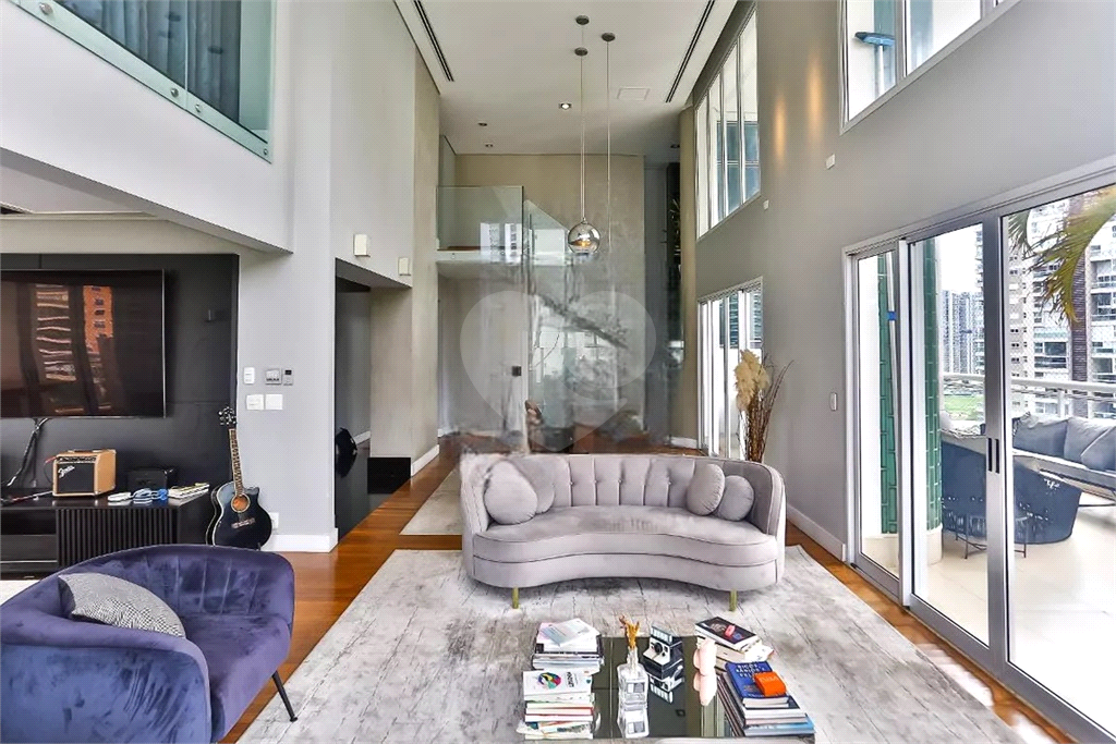 Apartamento à venda com 210m², 2 quartos e 3 vagas