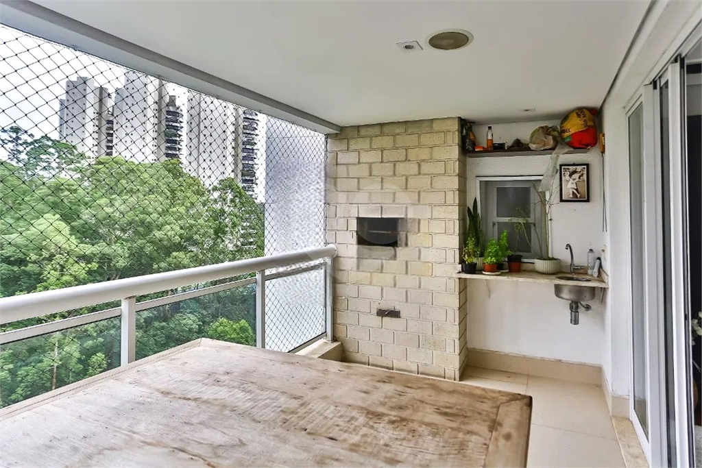 Apartamento à venda com 210m², 2 quartos e 3 vagas