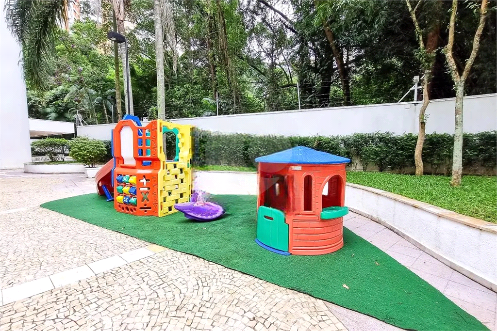 Apartamento à venda com 210m², 2 quartos e 3 vagas