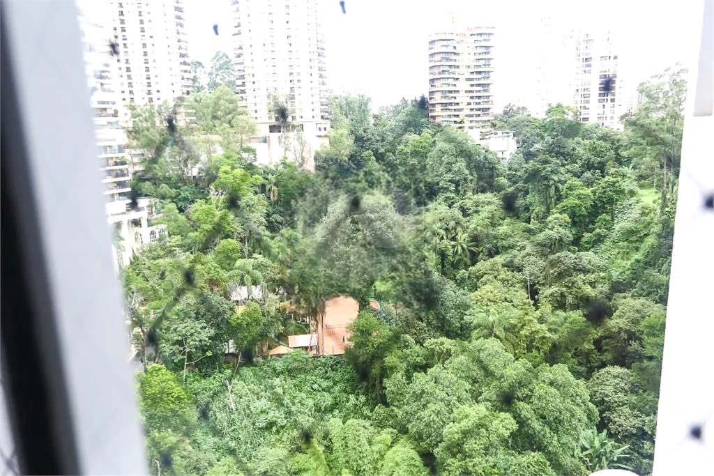 Apartamento à venda com 210m², 2 quartos e 3 vagas