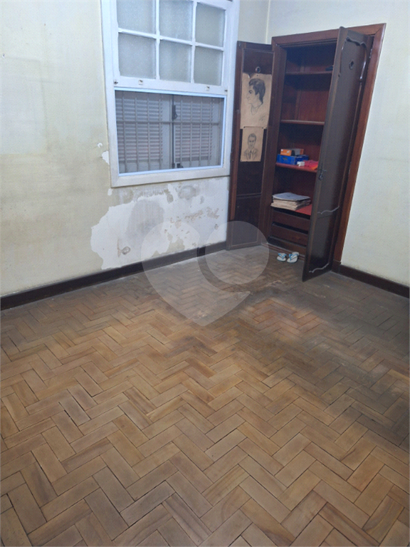 Casa Térrea na Travessa da Avenida Sumaré - Totalmente Térrea 