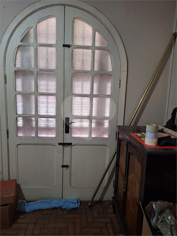 Casa Térrea na Travessa da Avenida Sumaré - Totalmente Térrea 