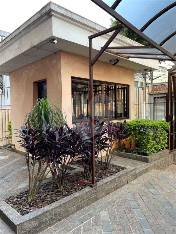 APARTAMENTO em CASA VERDE