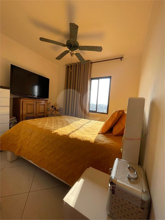 APARTAMENTO em CASA VERDE