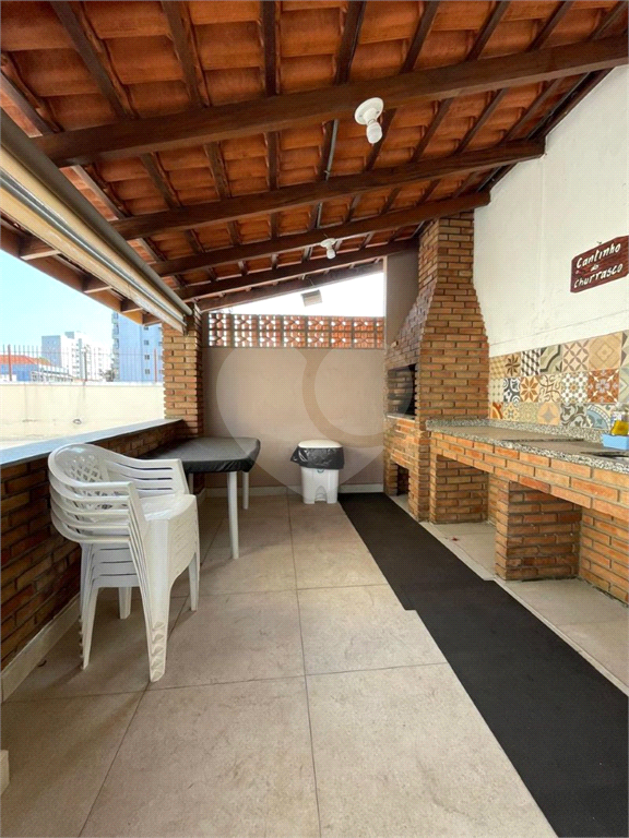 APARTAMENTO em CASA VERDE