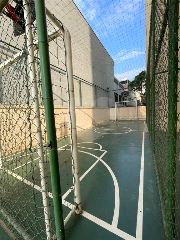 APARTAMENTO em CASA VERDE