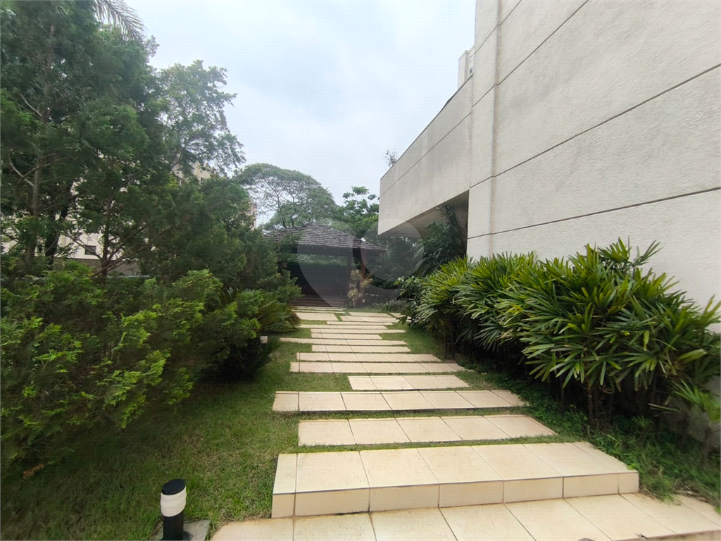 APARTAMENTO em TUCURUVI