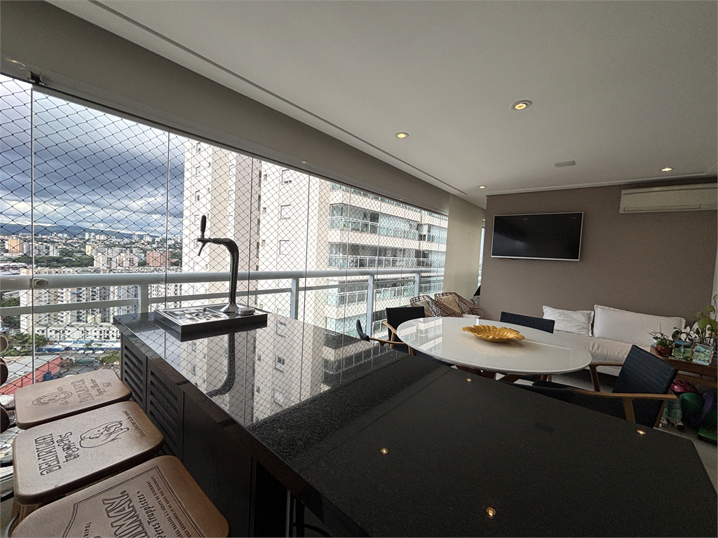  Apartamento mobiliado, com 117 m² para locação na Barra Funda