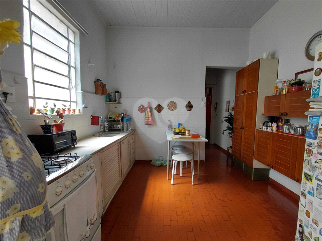 Casa de 75m² 2 salas de estar, 2 quartos, 1 banheiro, 1 vaga de garagem Pompéia