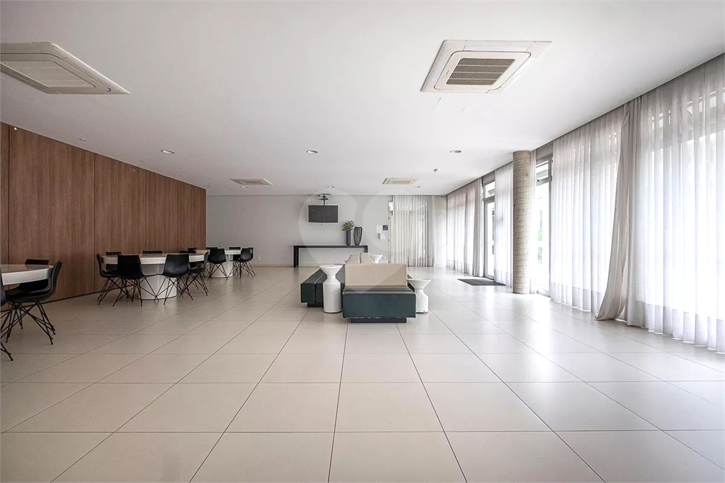 Apartamento Pinheiros com 121m², 2 suites e 2 vagas Excelente Condominio