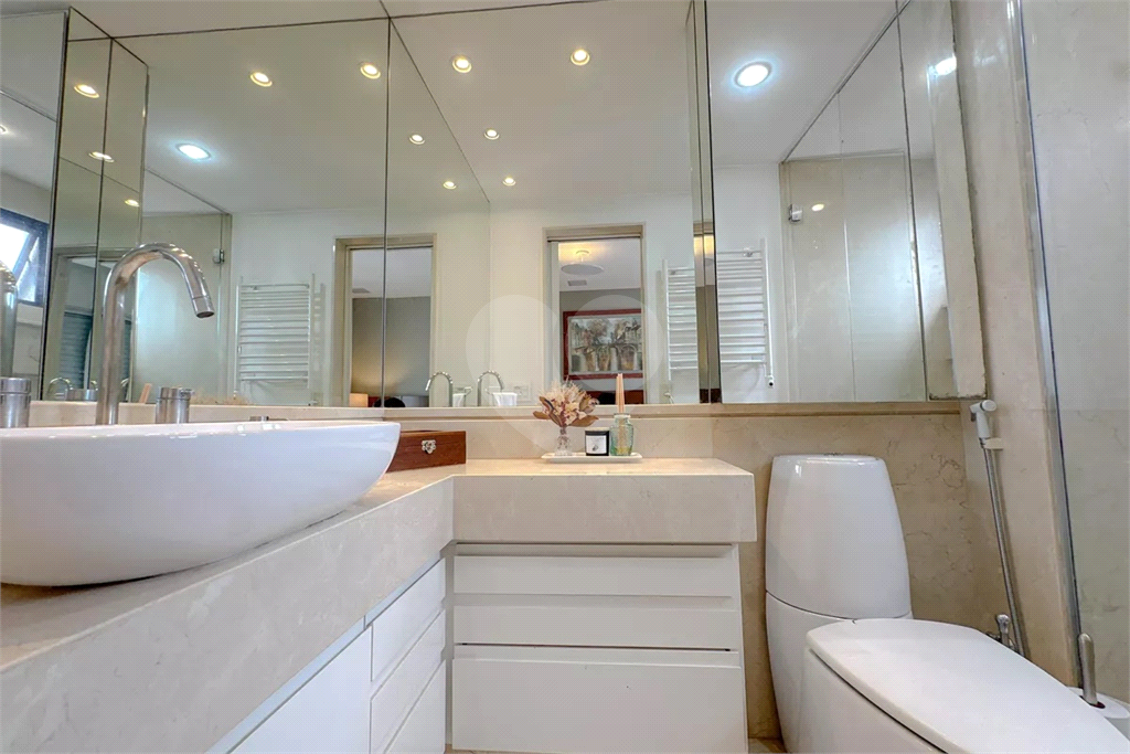 Apartamento à venda com 135m², 3 quartos e 3 vagas Perdizes