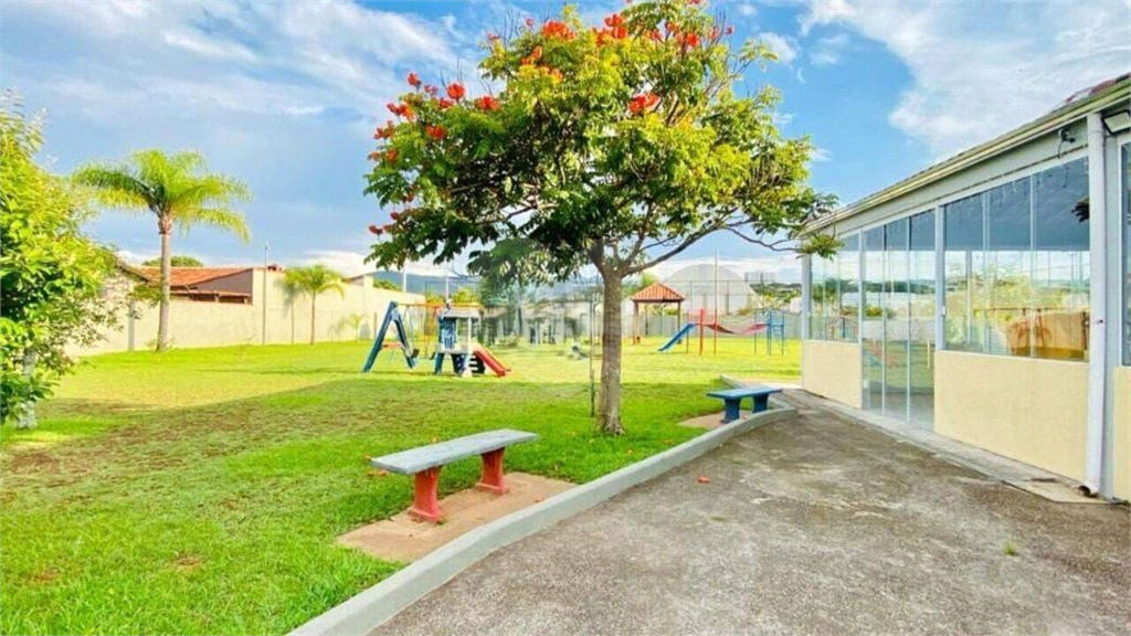 Casa de Condomínio à Venda | 335 m² | 3 dormitórios, 1 suíte | 2 vagas em Atibaia/SP!