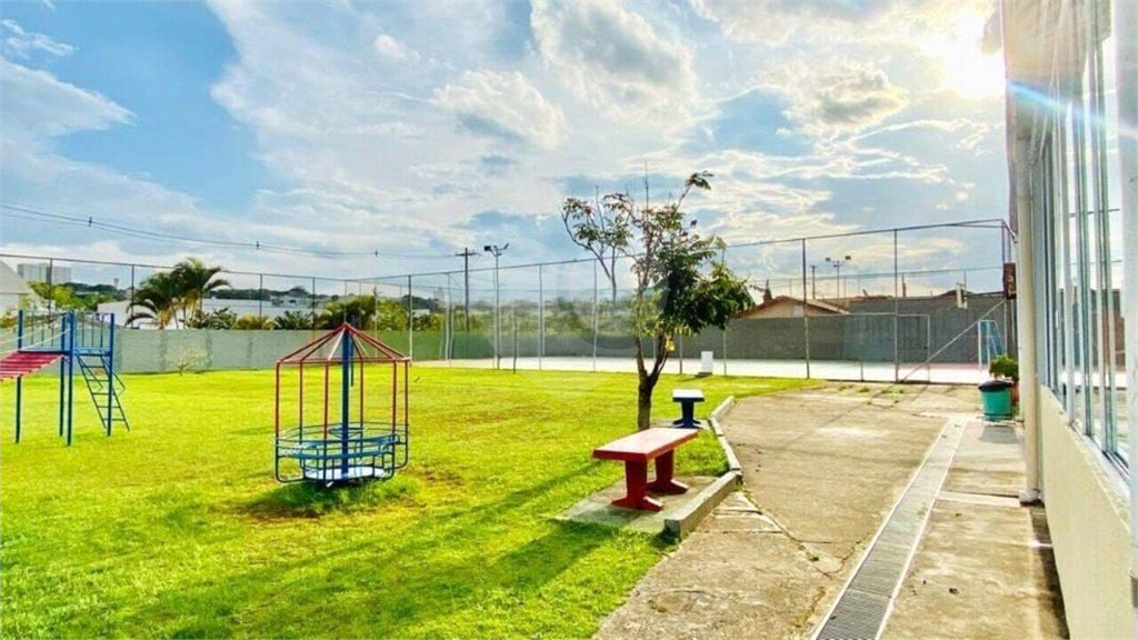 Casa de Condomínio à Venda | 335 m² | 3 dormitórios, 1 suíte | 2 vagas em Atibaia/SP!