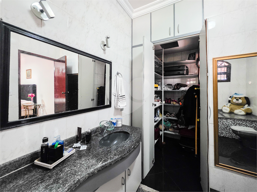 Casa - Jardim Ângela - 4 Quartos / Dormitórios - 1 Vaga - Venda / Compra - Churrasqueira