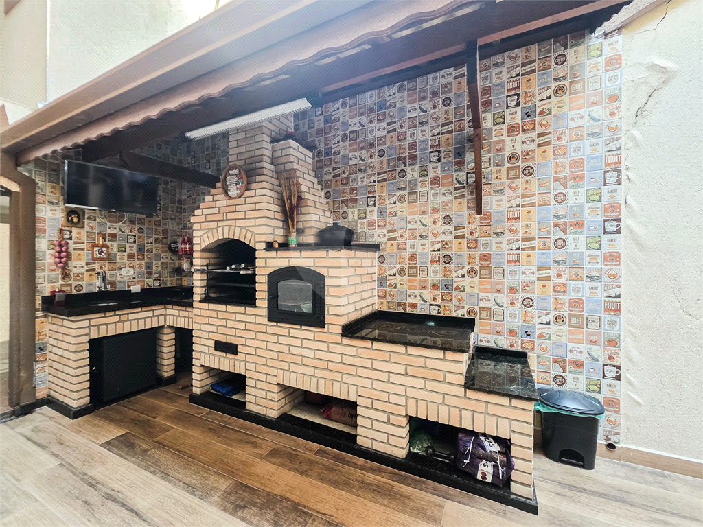 Casa - Jardim Ângela - 4 Quartos / Dormitórios - 1 Vaga - Venda / Compra - Churrasqueira