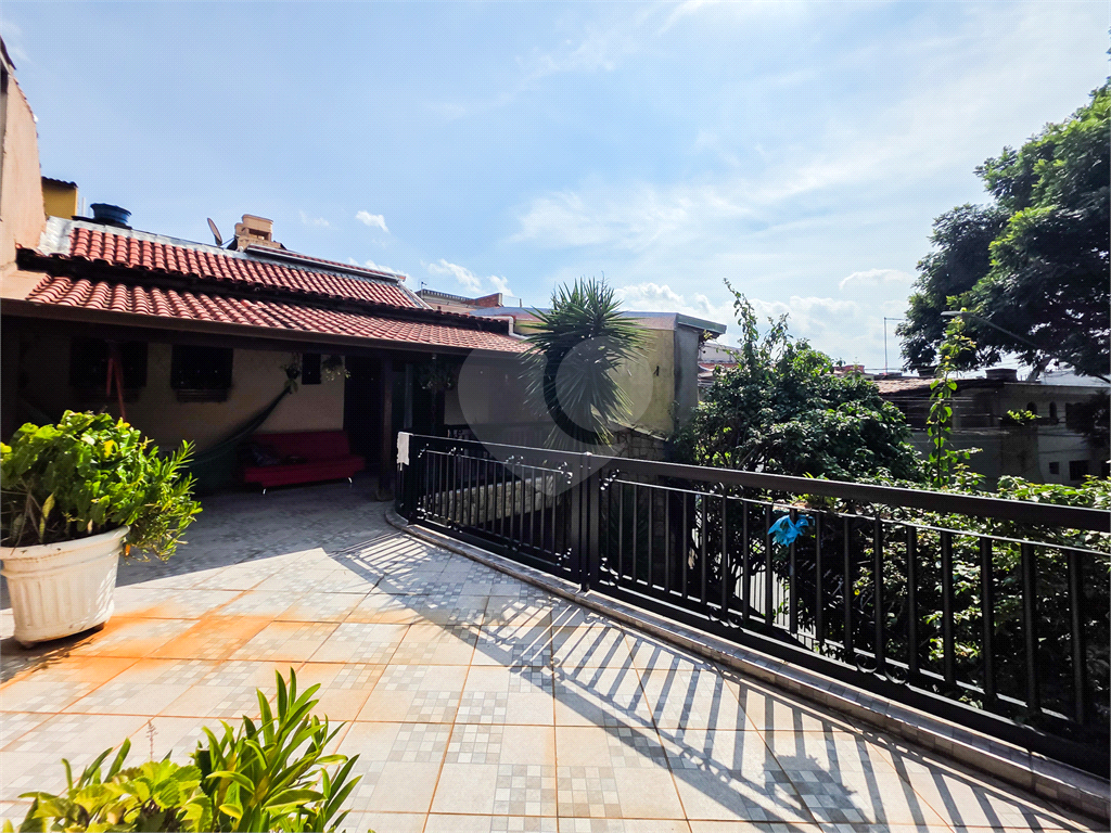 Casa - Jardim Ângela - 4 Quartos / Dormitórios - 1 Vaga - Venda / Compra - Churrasqueira