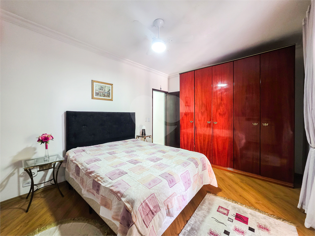 Casa - Jardim Ângela - 4 Quartos / Dormitórios - 1 Vaga - Venda / Compra - Churrasqueira