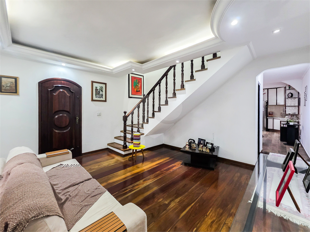 Casa - Jardim Ângela - 4 Quartos / Dormitórios - 1 Vaga - Venda / Compra - Churrasqueira